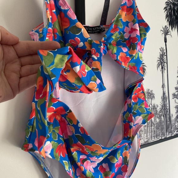 Floral tie front swimsuit by celeb Jac Jossa for In the style plus size 18 new - Picture 6 of 8